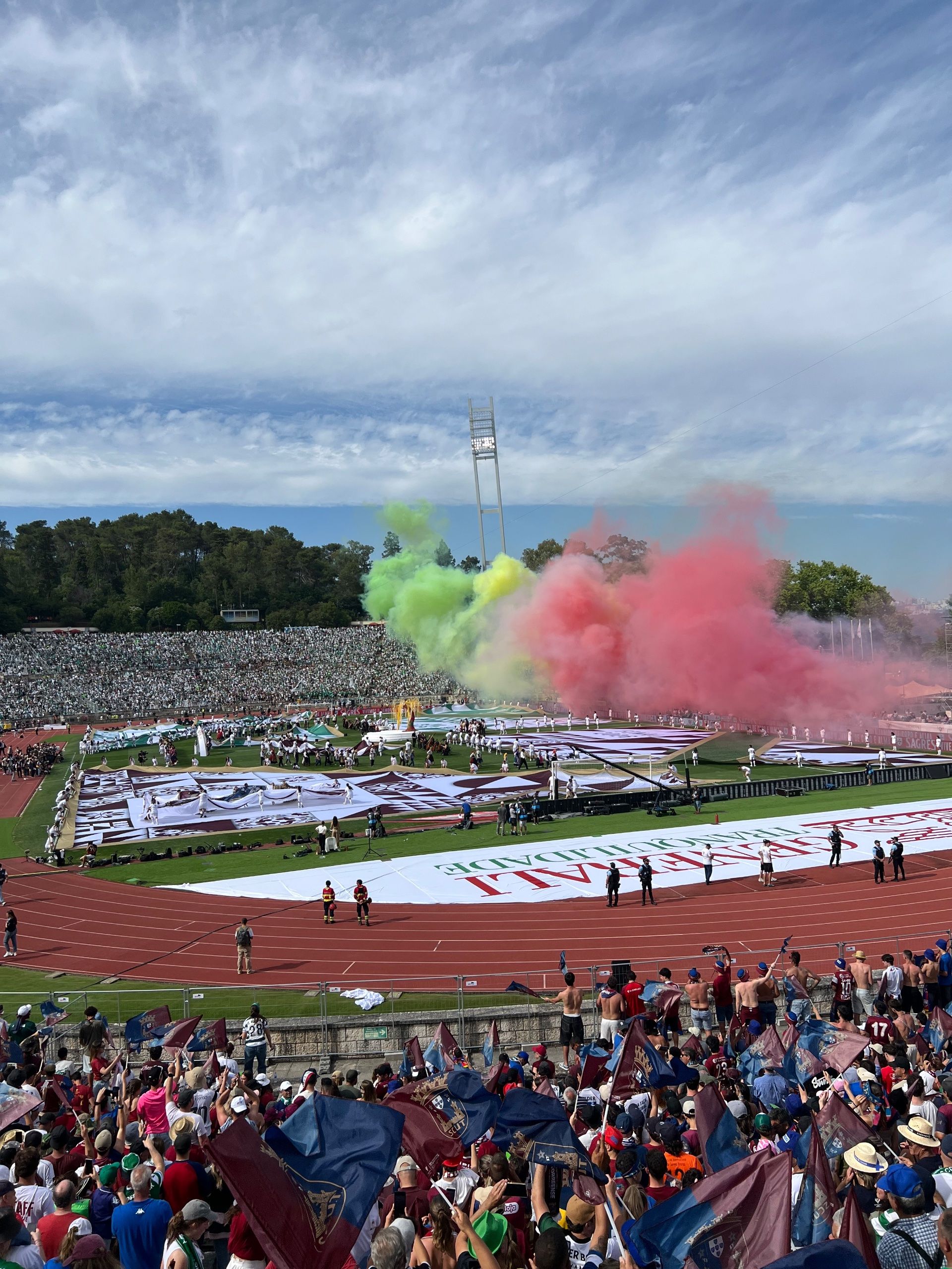 Um dos melhores dias da minha vida! Para recordar até morrer! Obrigado Torreense e todo o plantel/equipa técnica e estrutura do clube! Vamos pra mais! 💙❤️