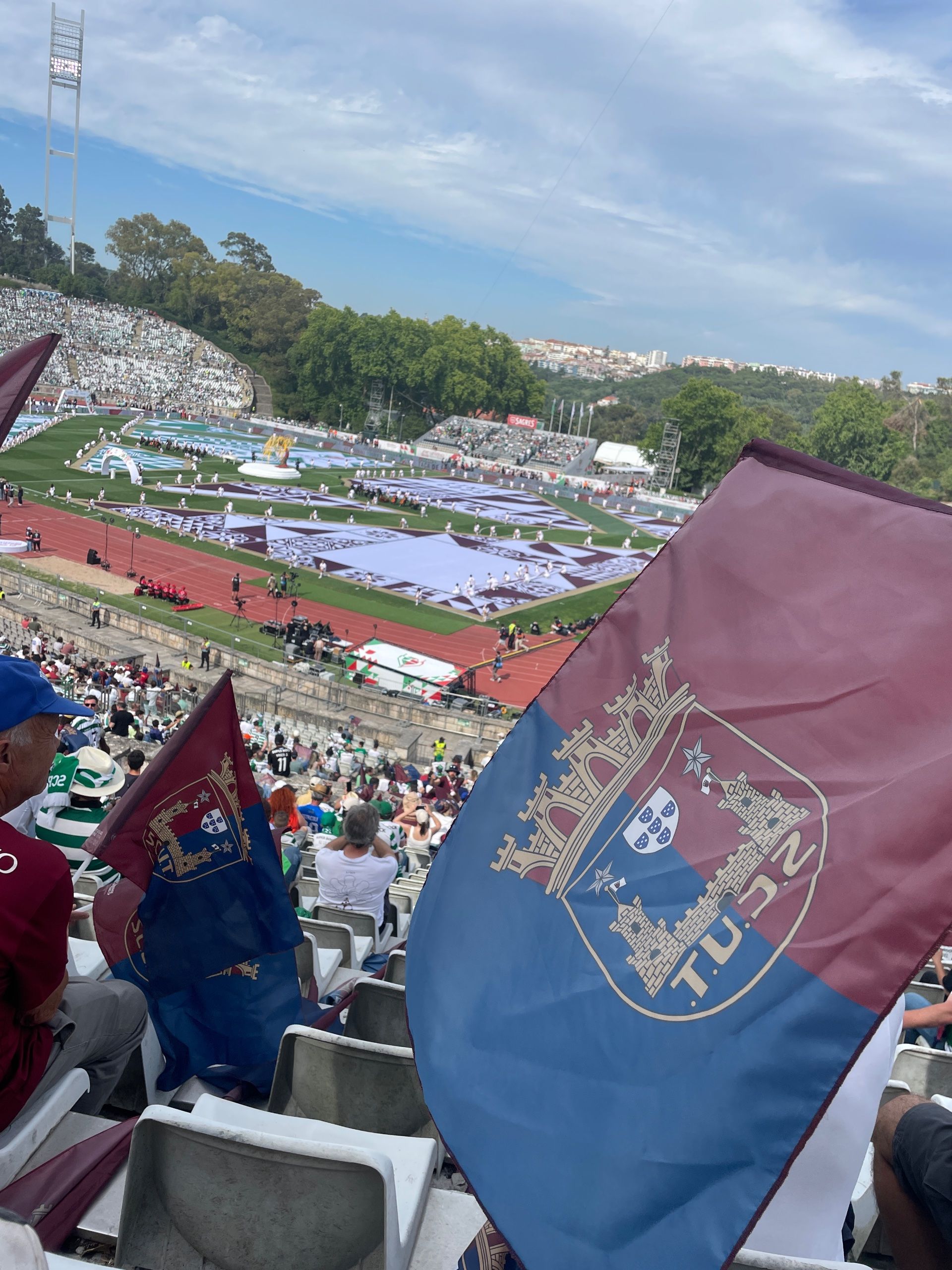 Apostei um jantar com uma colega de trabalho em como o Torreense ganhava e GANHOU 🏆
Acreditar sempre! 💙❤️