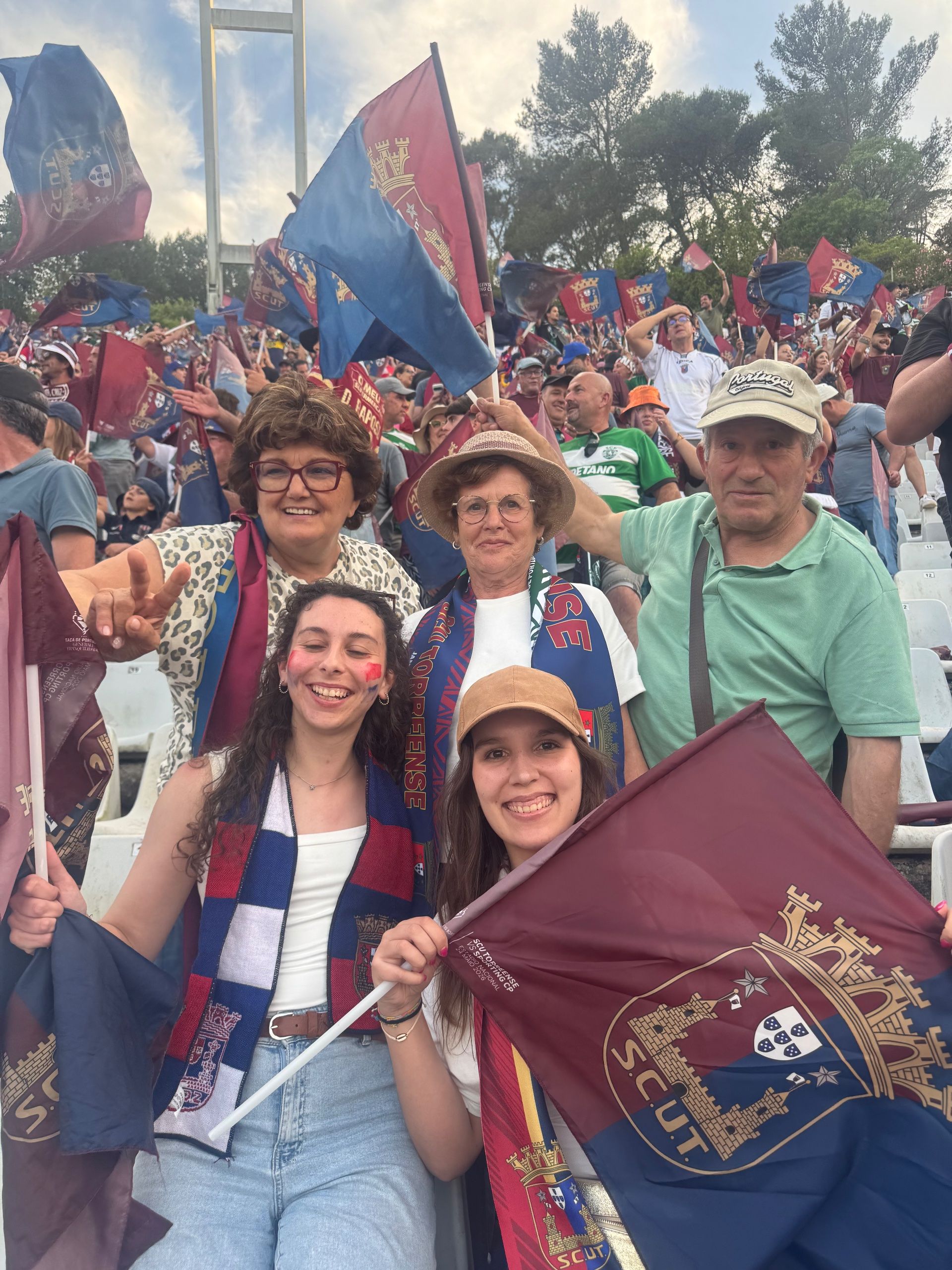 Um dia inesquecível no Jamor, cheio de memórias, companheirismo e muita festa. Muito orgulho em ser Torreense ❤️